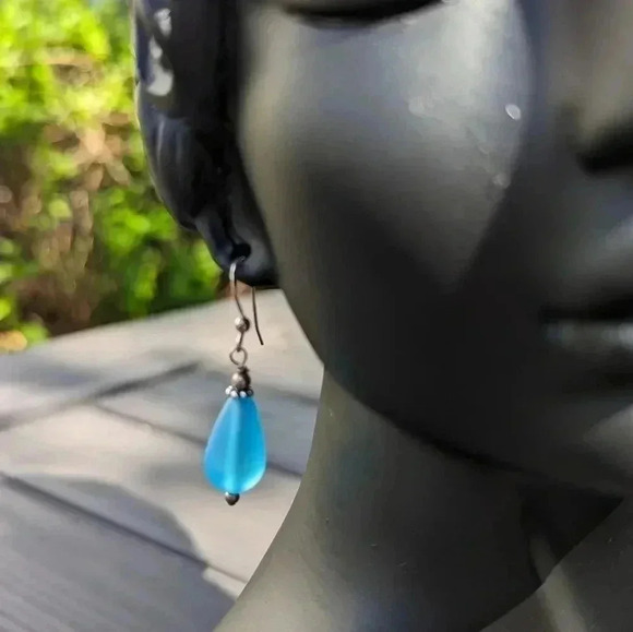 Fashion Jewelry Dangle Earrings Sea Glass Blue (New) - Picture 7 of 11